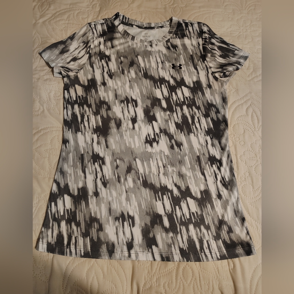 Under Armour Black and White Polo T-Shirt Short Sleeve